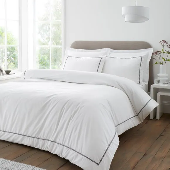 Bianca Contrast Trim 100% Cotton Duvet Cover & Pillowcase Set 1