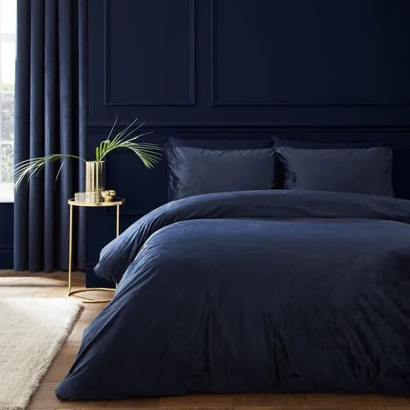 Catherine Lansfield Kingsley Soft Matt Velvet Duvet Cover and Pillowcase Set 1