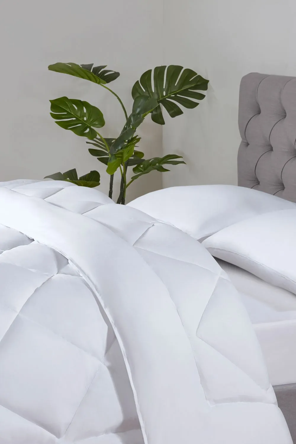 BHS 10.5 Tog Dreamy Nights Duvet in White