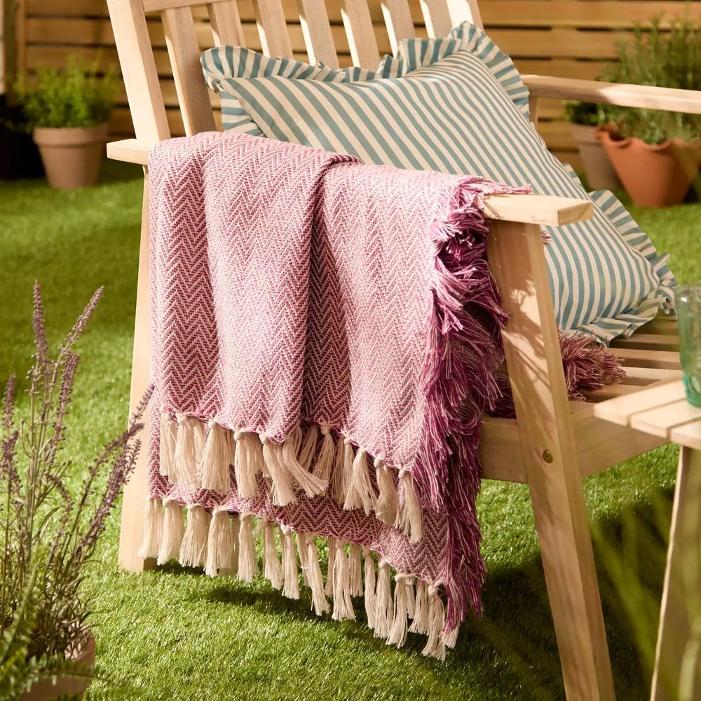 Wylder Wisley Woven Outdoor Throw in Pink