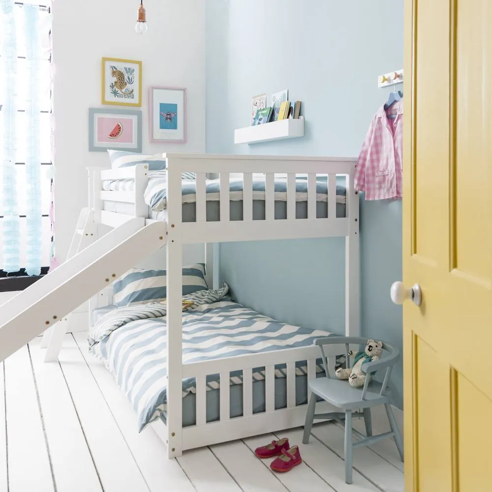 Nöa and Nani Tuva Cabin Bed Low with Bunk Underbed, Slide & Blue Package in White 3