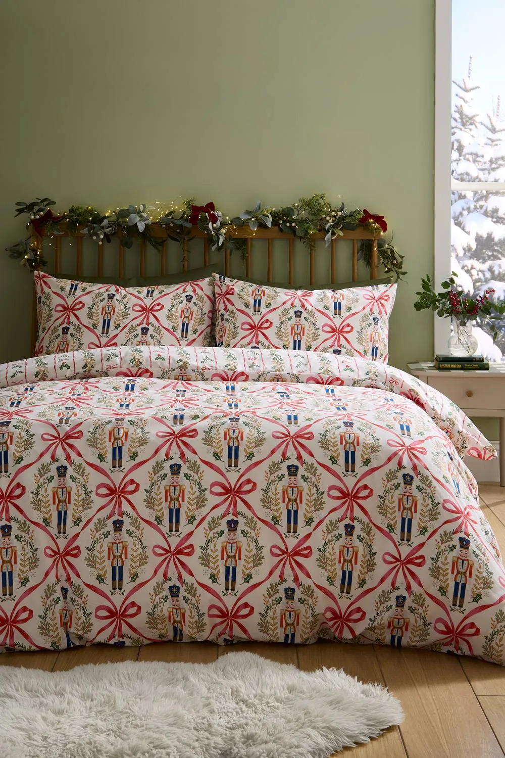 Catherine Lansfield Christmas Nutcracker Bows Reversible Duvet Cover Set in Natural