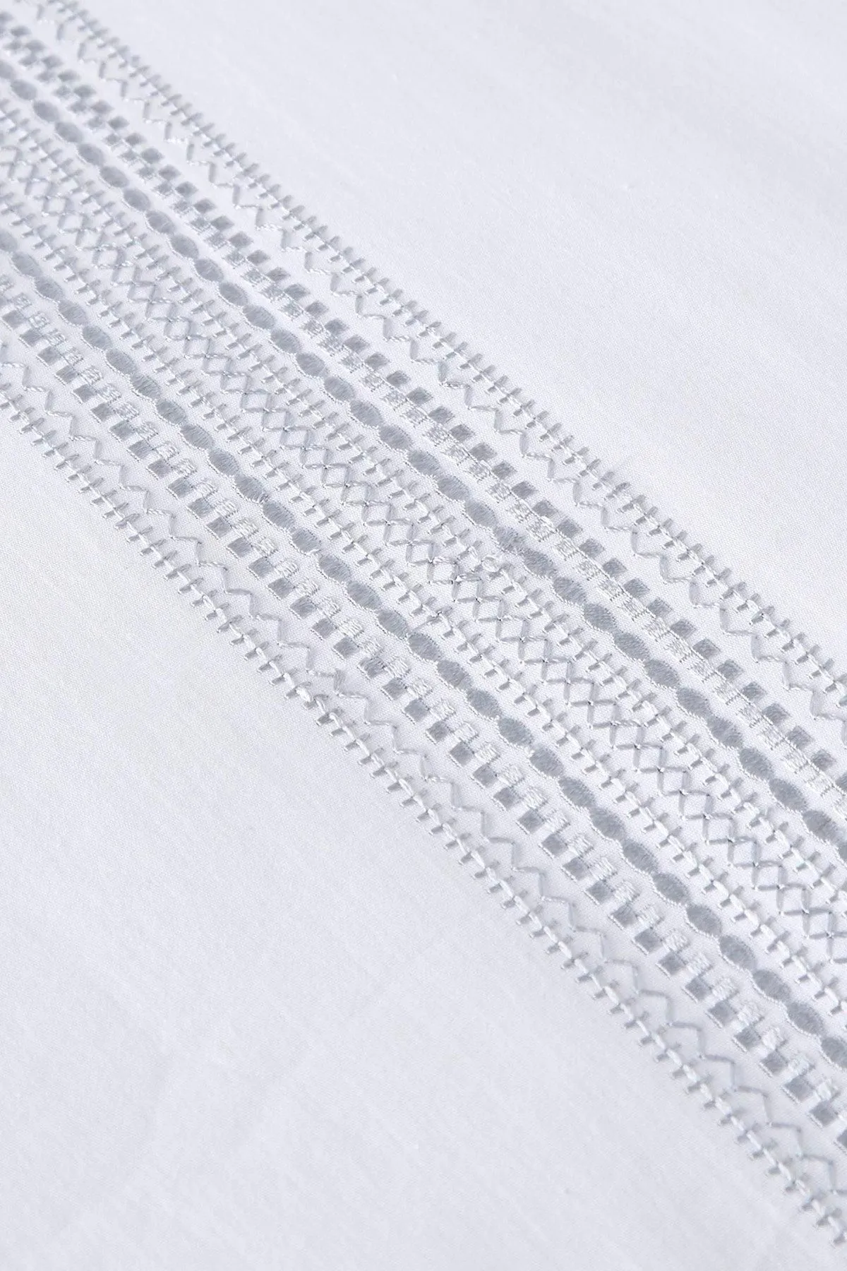 Appletree 'Embroidered Band' 100% Cotton Embroidered Duvet Cover Set in White 5