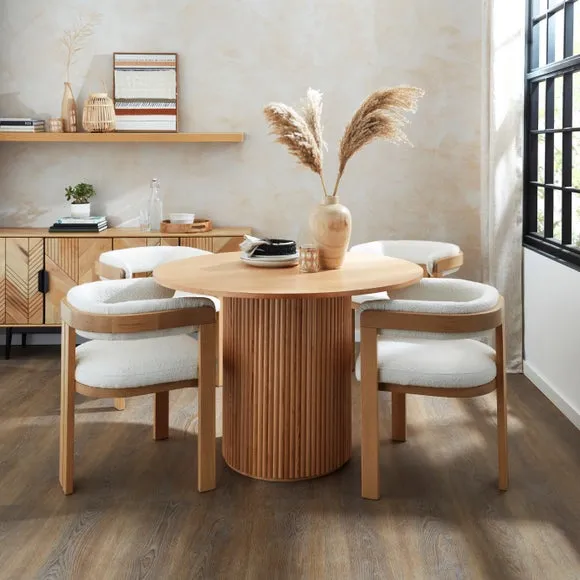 Amari 4 Seater Round Dining Table, Oak 1