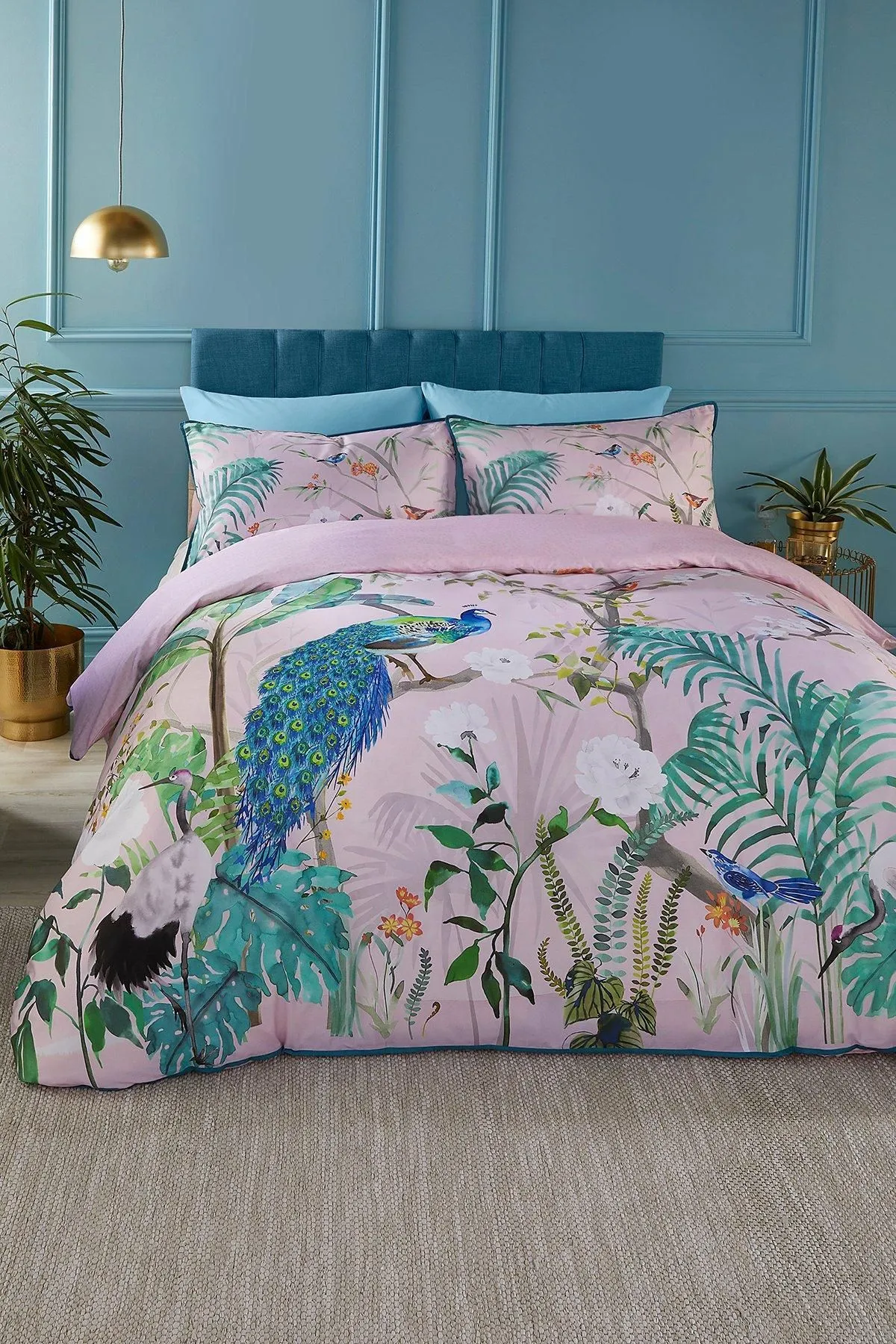 Soiree 'Peacock Jungle' 100% Cotton Sateen Duvet Cover Set in Pink