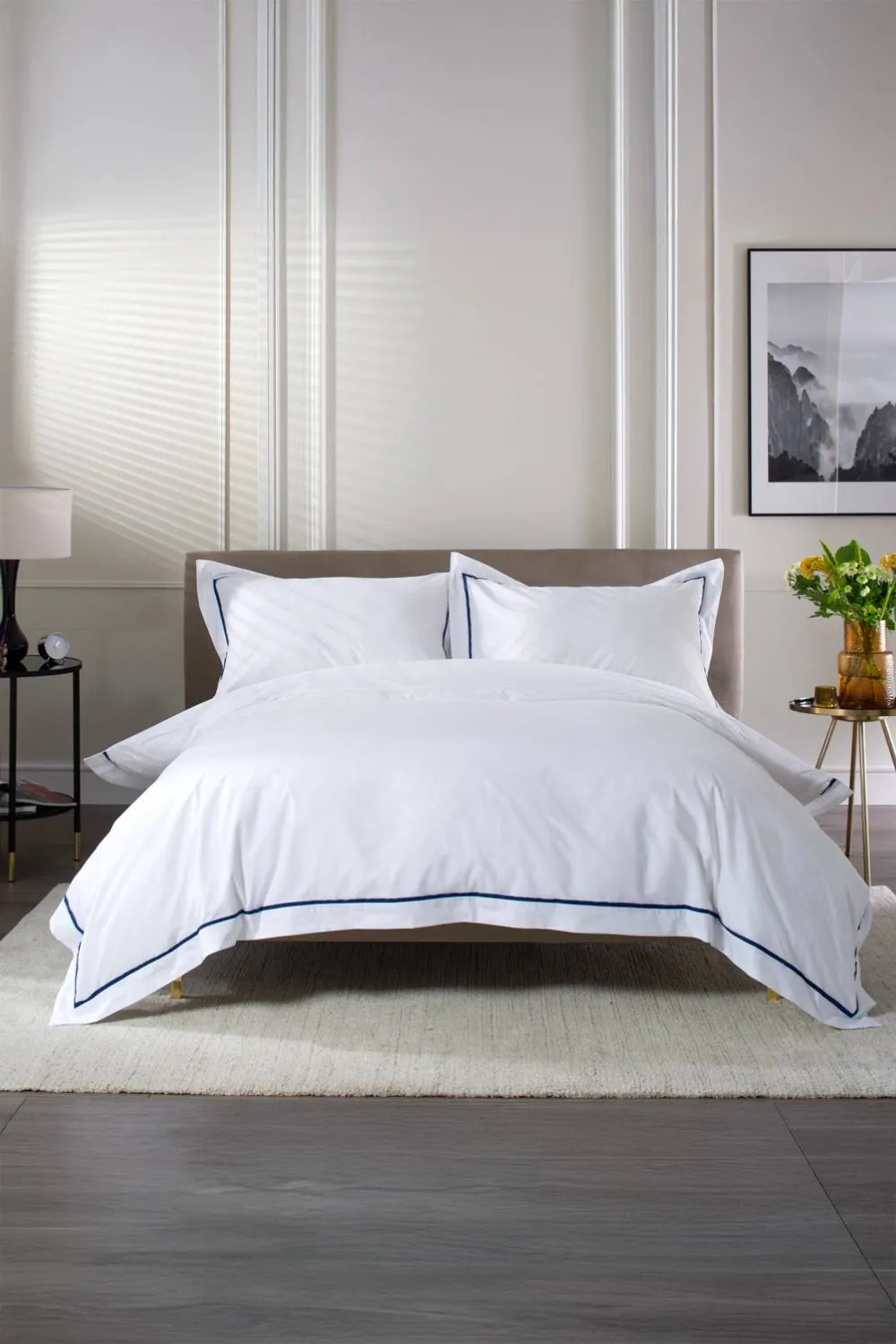 The Lyndon Company Boutique Hotel Hampstead 200 Thread Count Cotton Duvet Cover Set in Blue 1