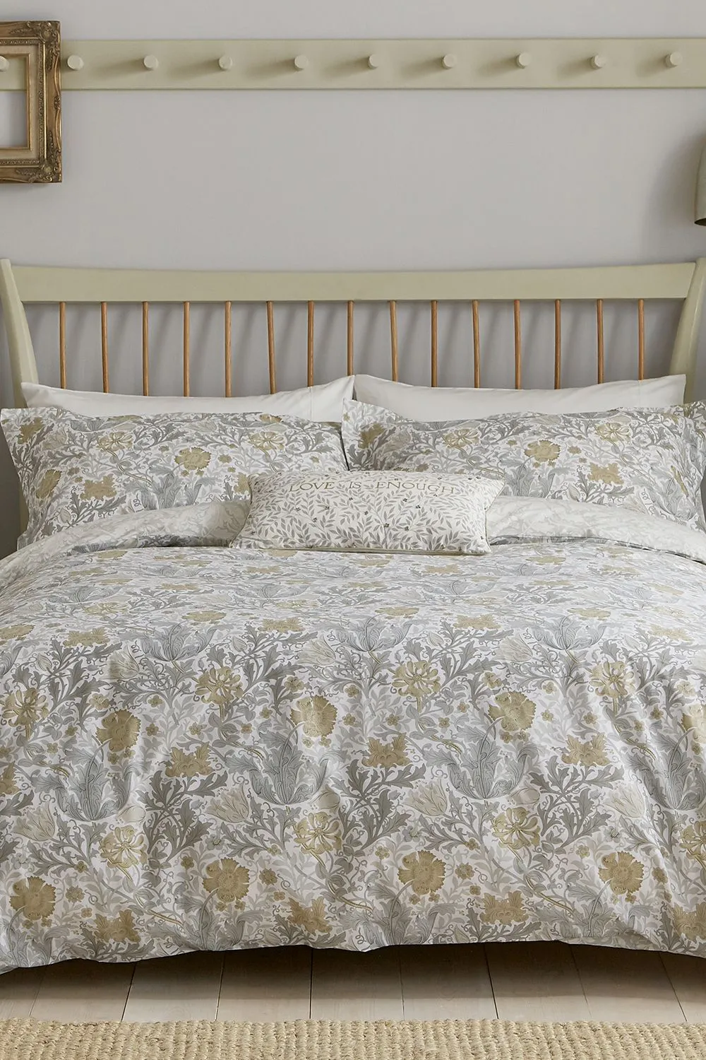 Morris & Co 'Compton' Cotton Duvet Cover Set in Natural