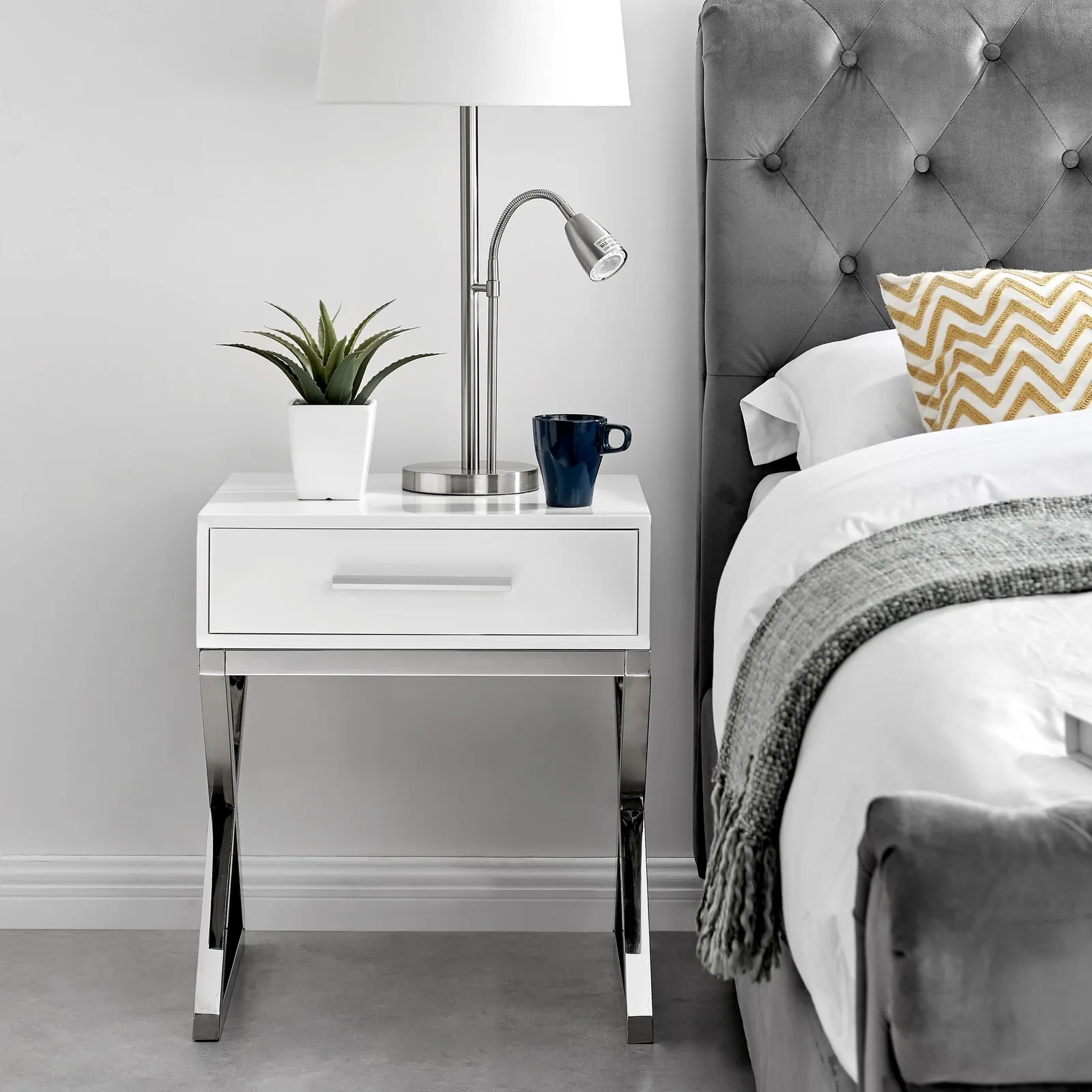 FurnitureboxUK Oxford White High Gloss Contemporary Bedside Table With Single Drawer & Silver Chrome Legs 2