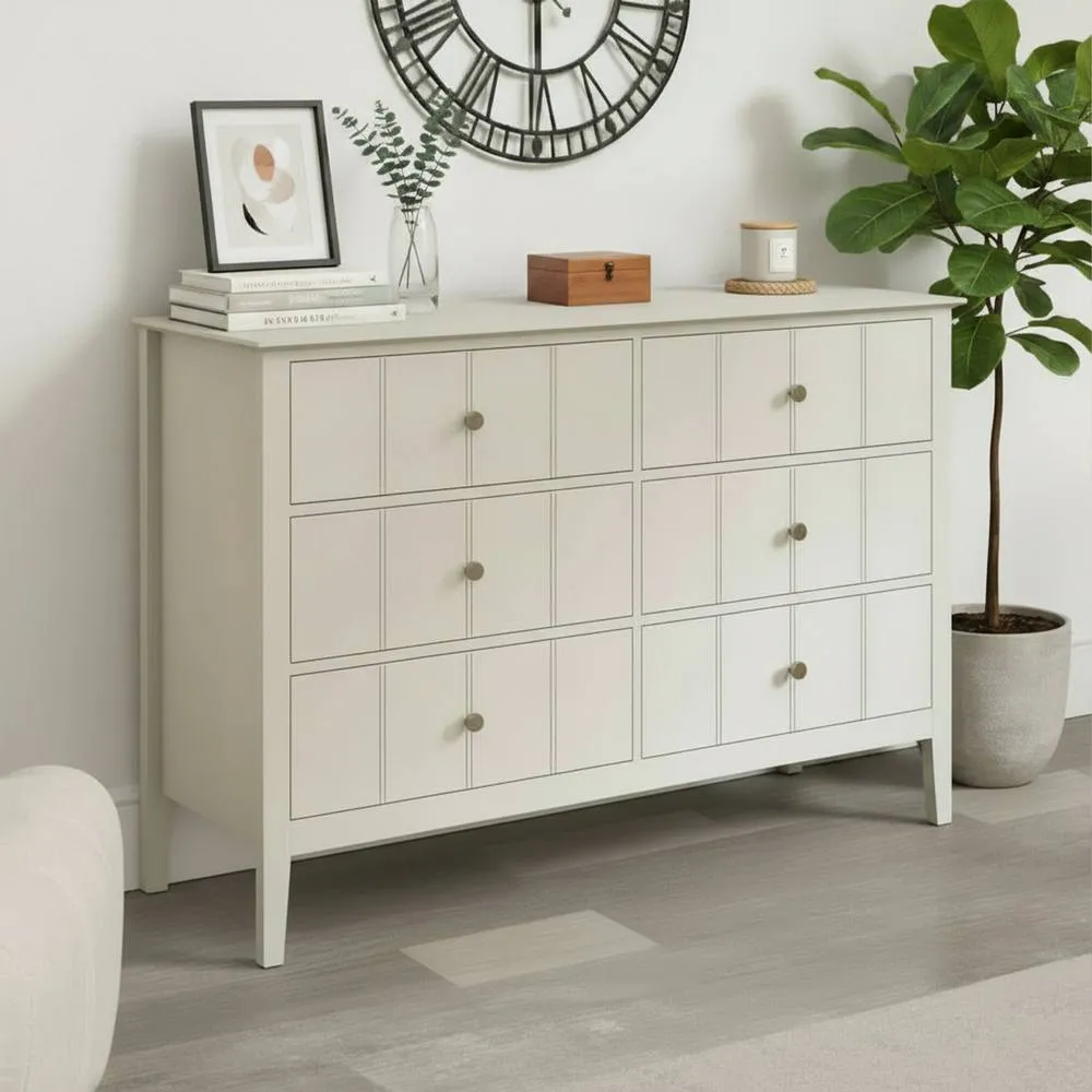 Melody Maison Chest & Pair Of One Drawer Bedside Tables - Padstowe Ivory Range 2