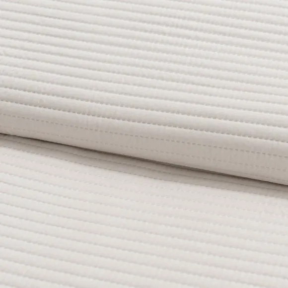 Spencer Pinsonic Bedspread 2