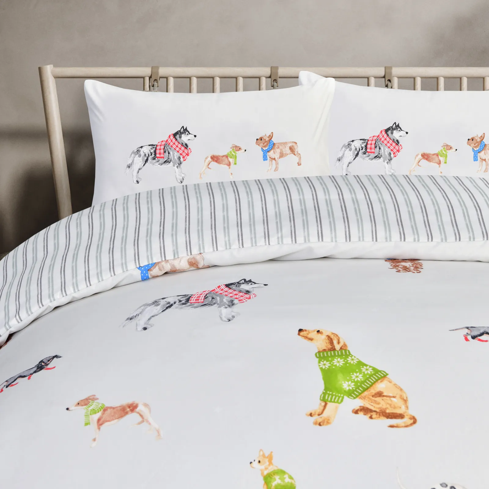 Smart Living Luxury Soft Reversible Pooches in Jumpers Duvet Cover & Pillowcases in Natural 5