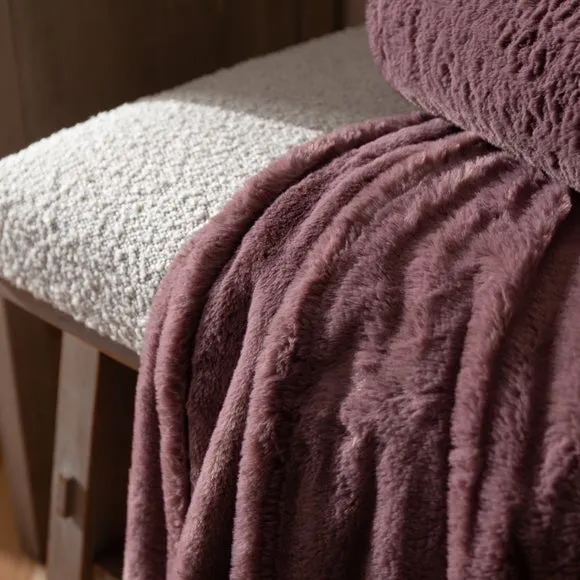 Furn. Kallu Faux Fur Throw Blanket 2