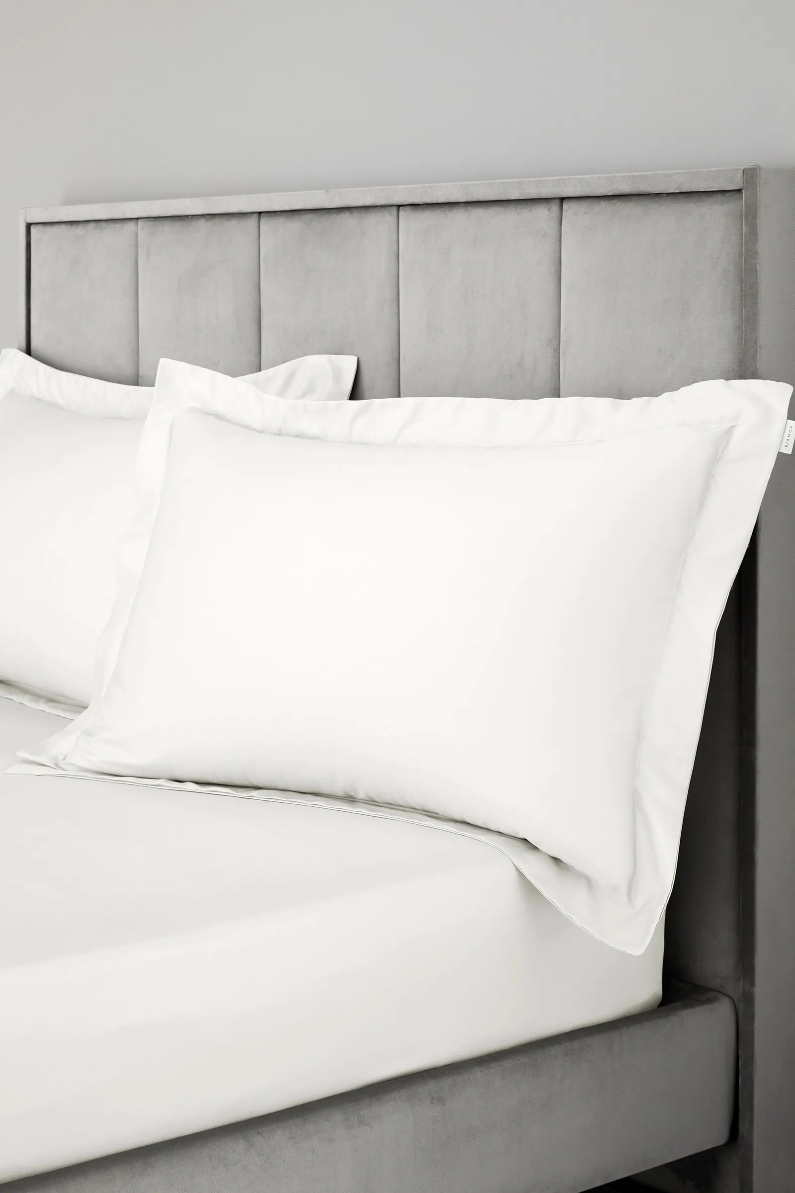 Bianca '400 Thread Count Cotton Sateen' Oxford Pillowcase Pair in Cream 2