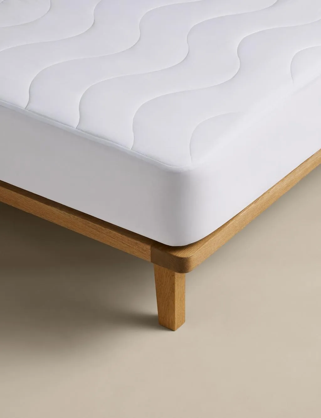 M&S Smart Wash & Dry Anti Allergy Mattress Protector White