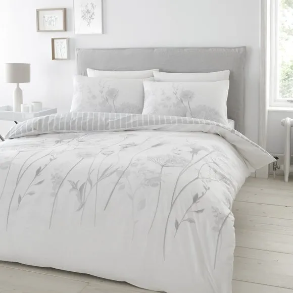 Catherine Lansfield Meadow Sweet Floral Reversible Duvet Cover and Pillowcase Set 1