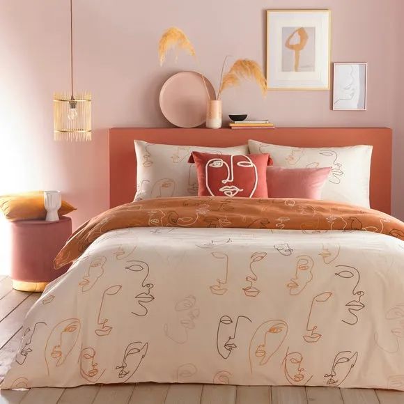 Furn. Kindred Apricot Reversible Duvet Cover and Pillowcase Set 1