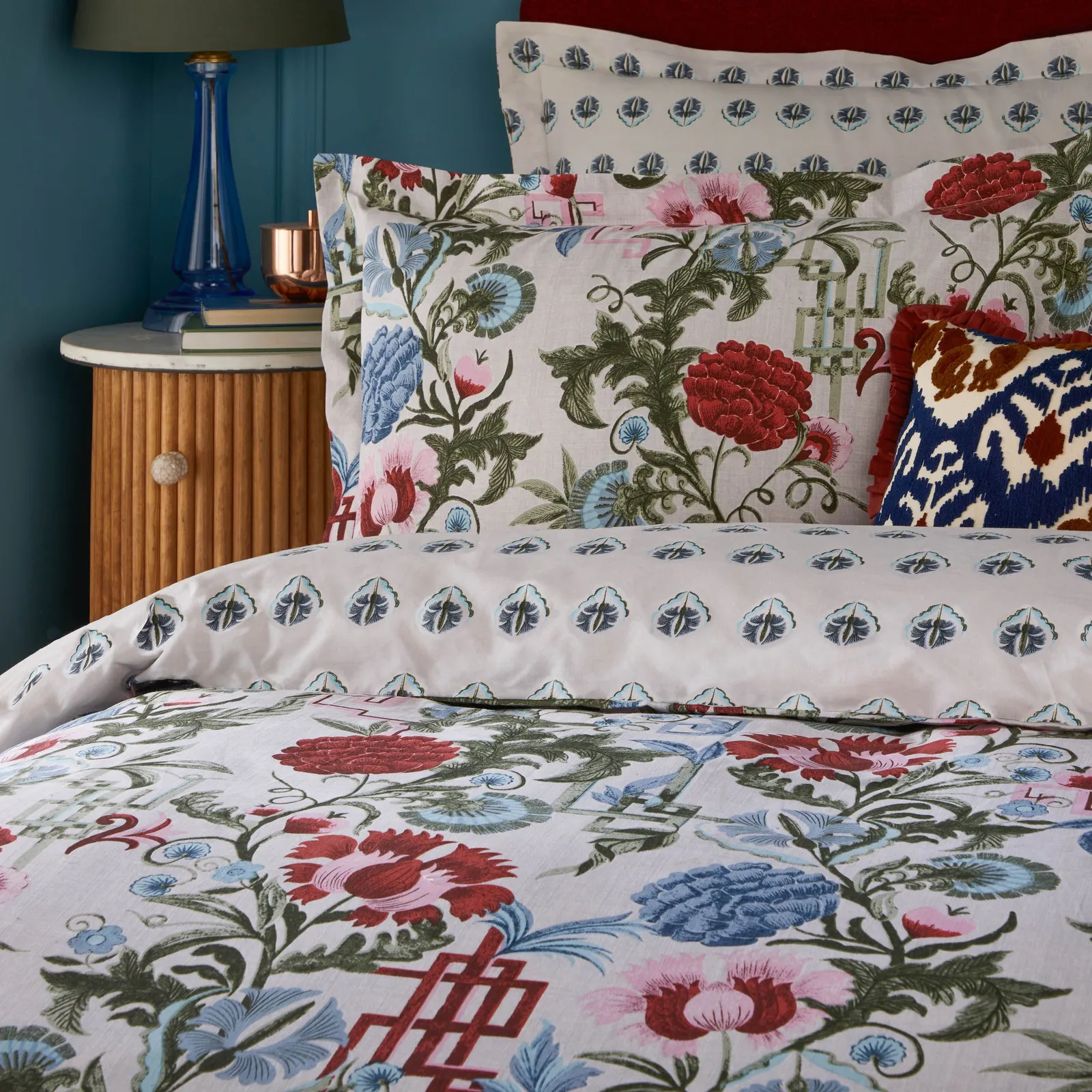 Paoletti Seventy Three Ishana Floral Duvet Cover Set 2