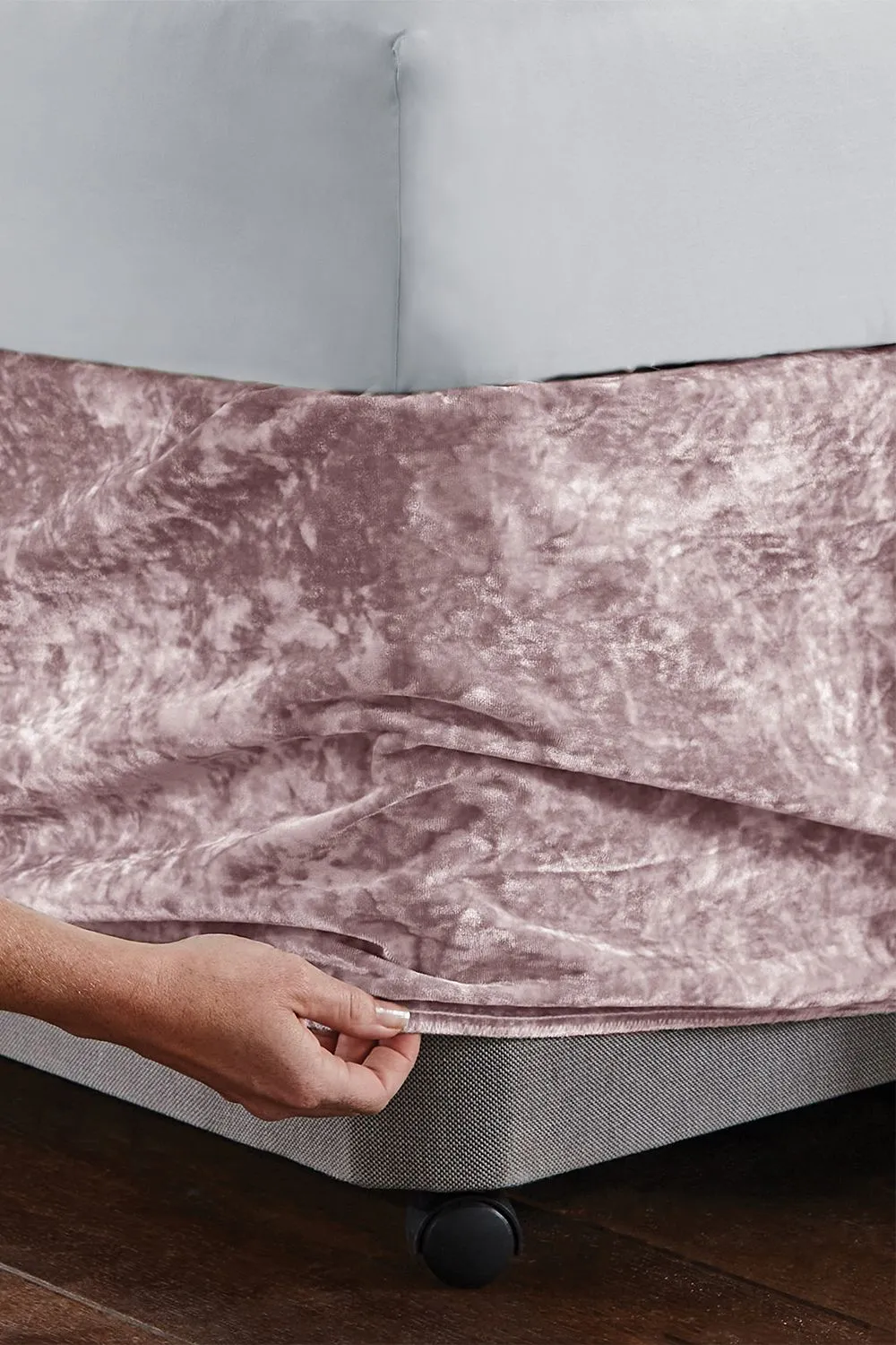 Catherine Lansfield 'Crushed Velvet' Divan Base Wrap in Pink 4
