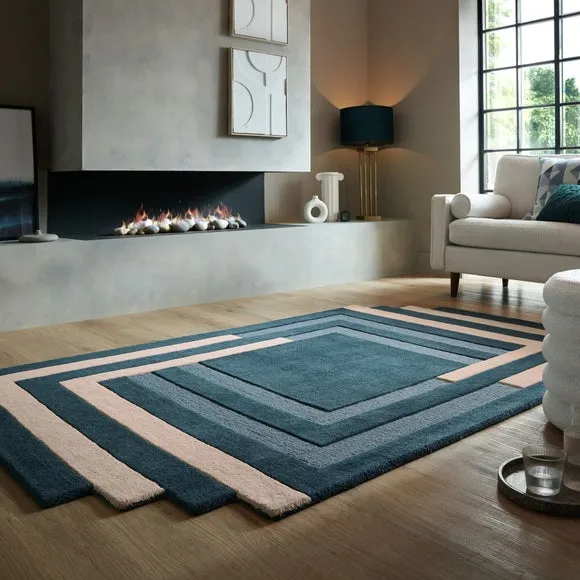 Labyrinth Shaped Wool Rug 1