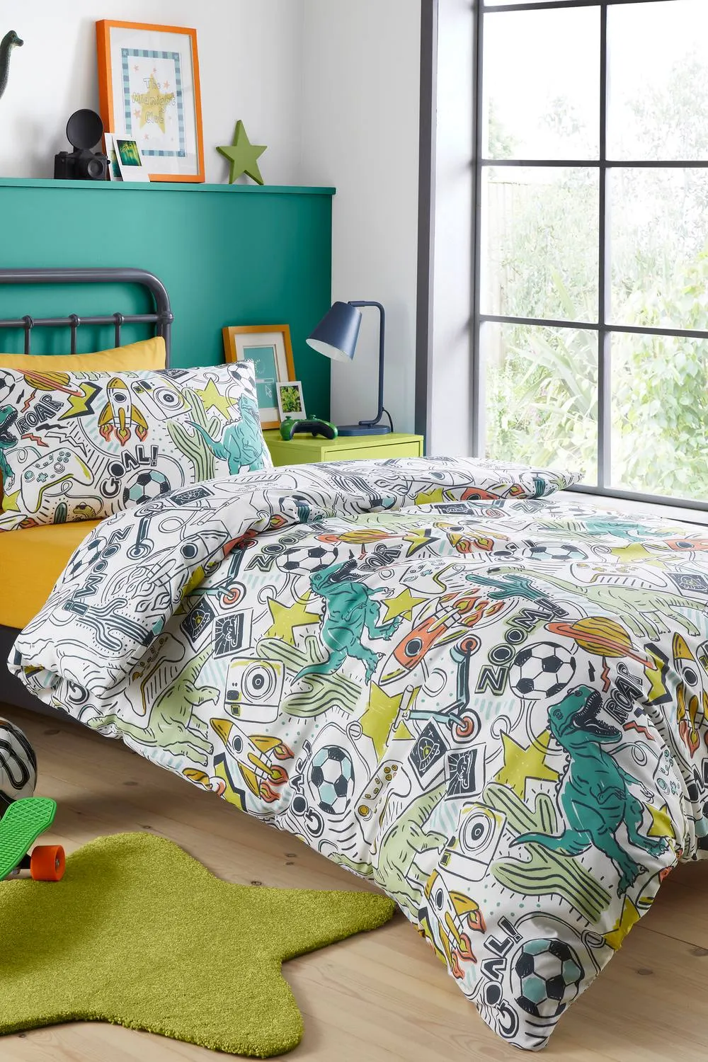 Bedlam 'Doodle Zoom' Easy Care Duvet Cover Set