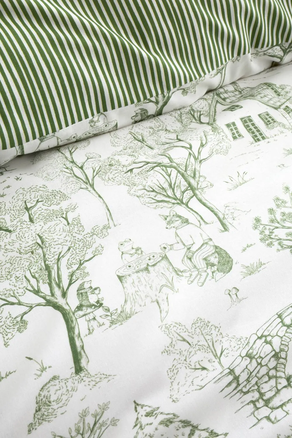 Fusion 'Woodland Toile' Countryside Print Easy Care Duvet Cover Set in Green 3