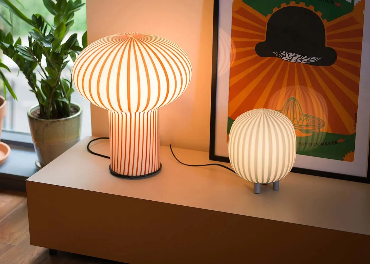 Established & Sons Filigrana T2 Cylinder Table Lamp White/Red 4