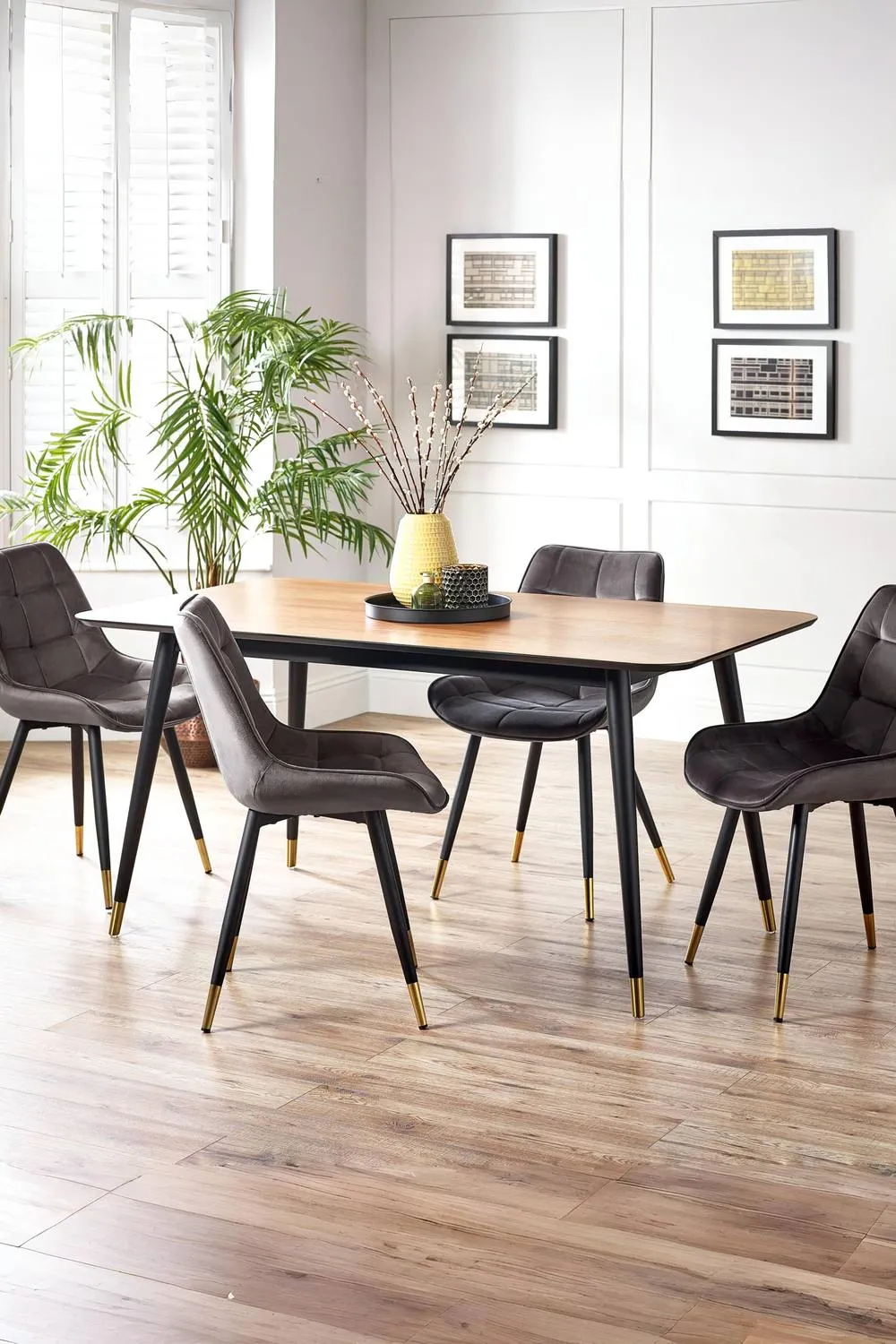 Julian Bowen Findlay Rectangular 4-6 Seater Dining Table in Walnut 2