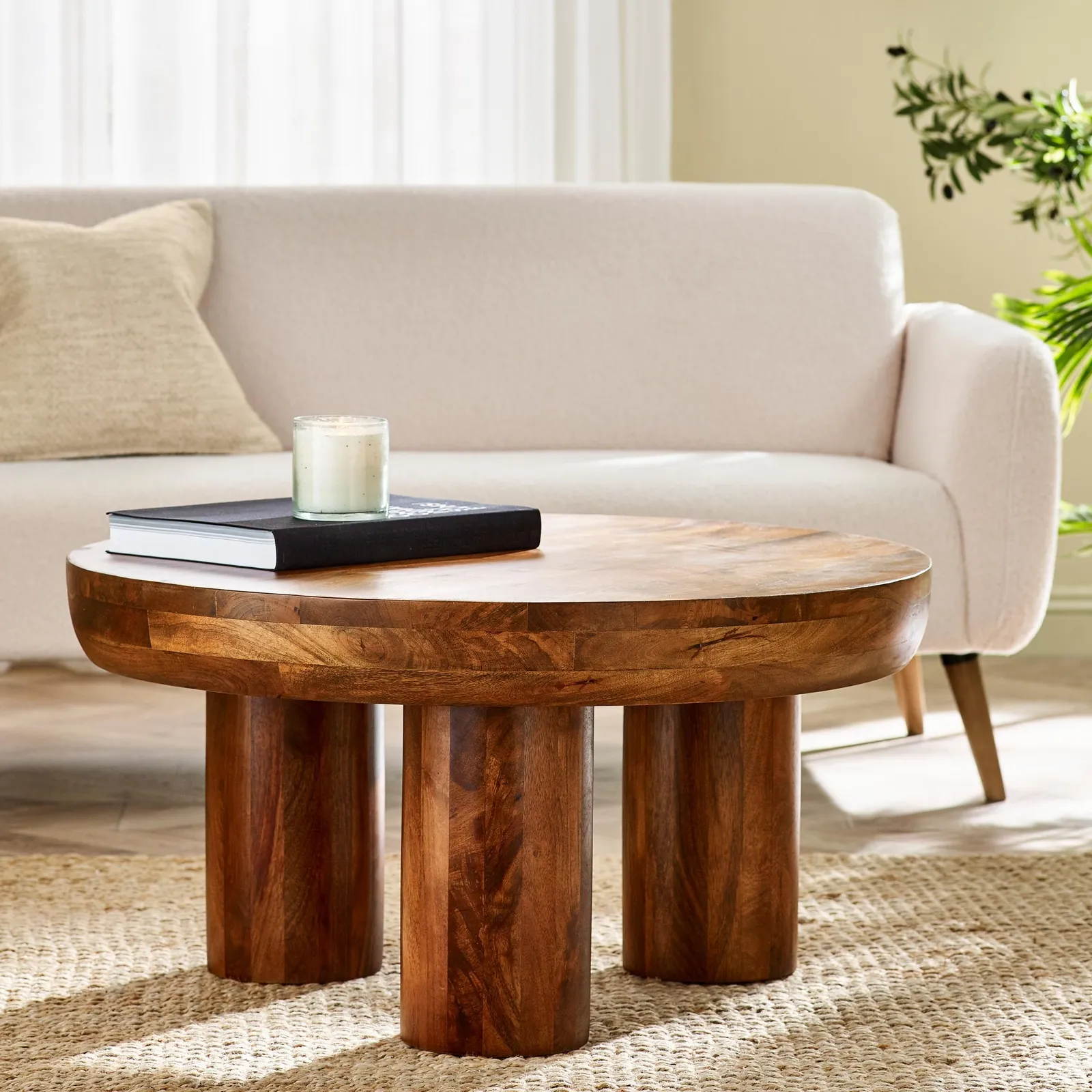 FurnitureboxUK Amy Round Solid Mango Wood Coffee Table in Brown