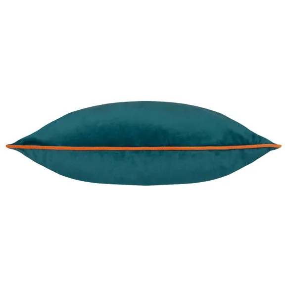 Furn. Square Cushion 3