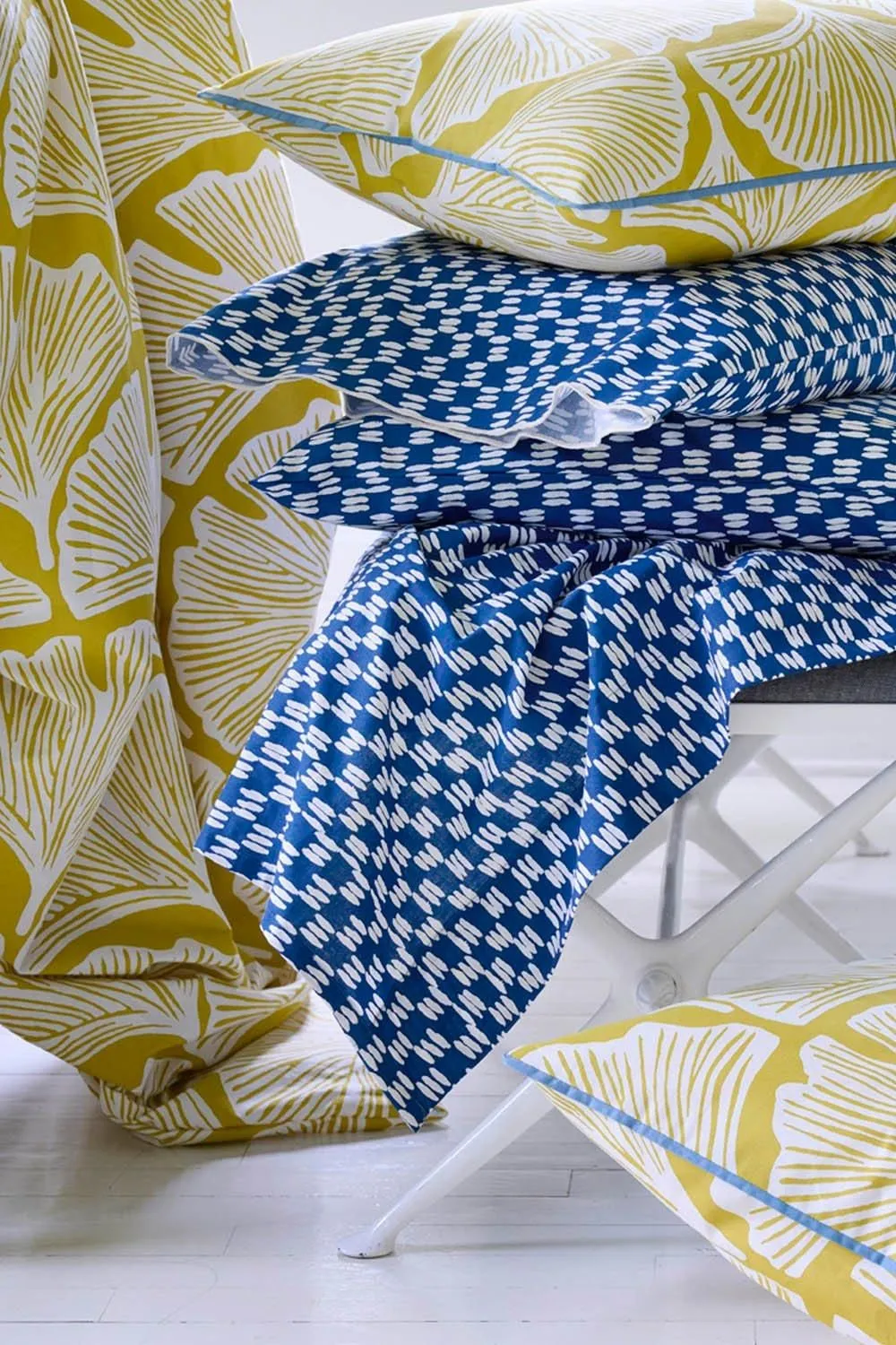 Martex Yellow Feather Palm Duvet Cover Set 2