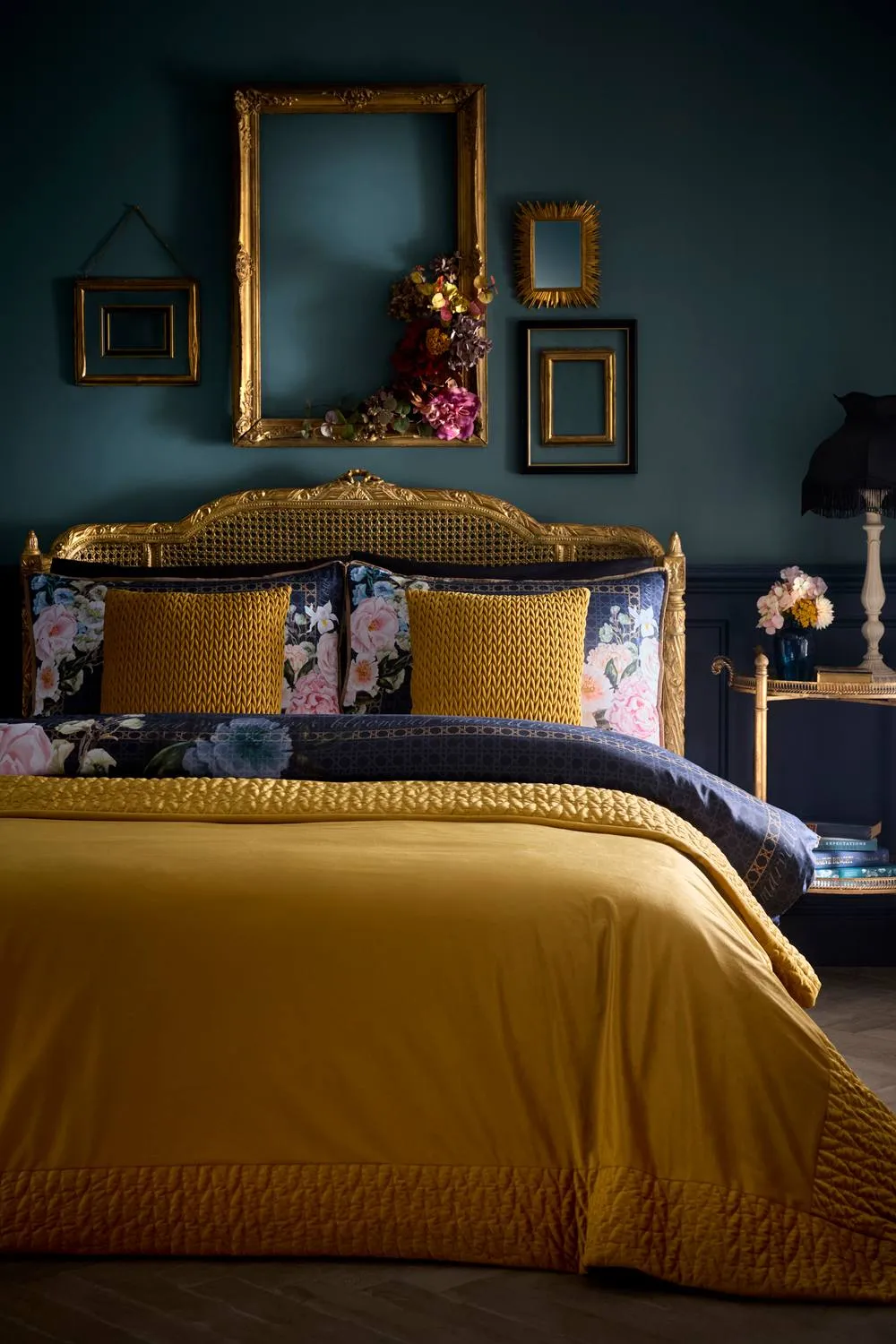 Laurence Llewelyn-Bowen 'Bouquet List' 100% Cotton Sateen Floral Duvet Cover Set in Navy 6