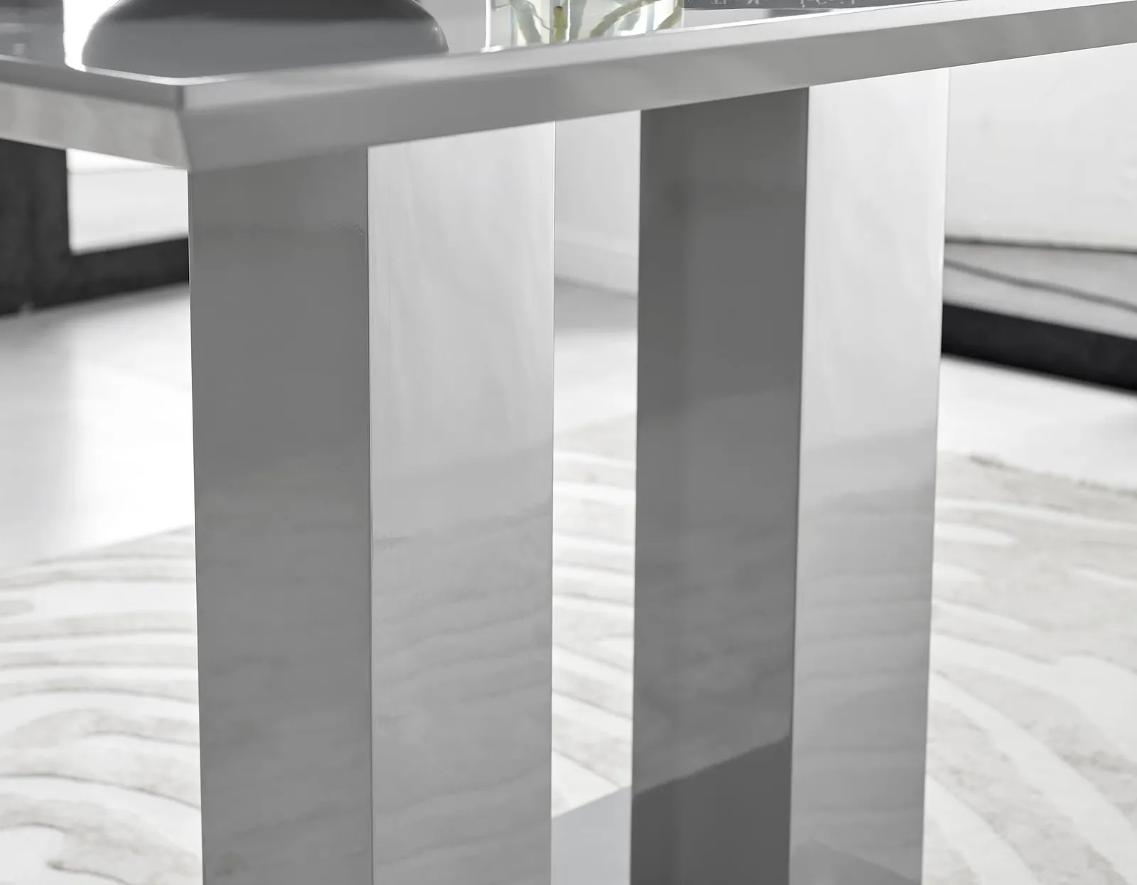FurnitureboxUK Imperia Grey High Gloss 4 Seater Dining Table with Structural 2 Plinth Column Legs 4 Soft Velvet Silver Leg Milan Chairs 5