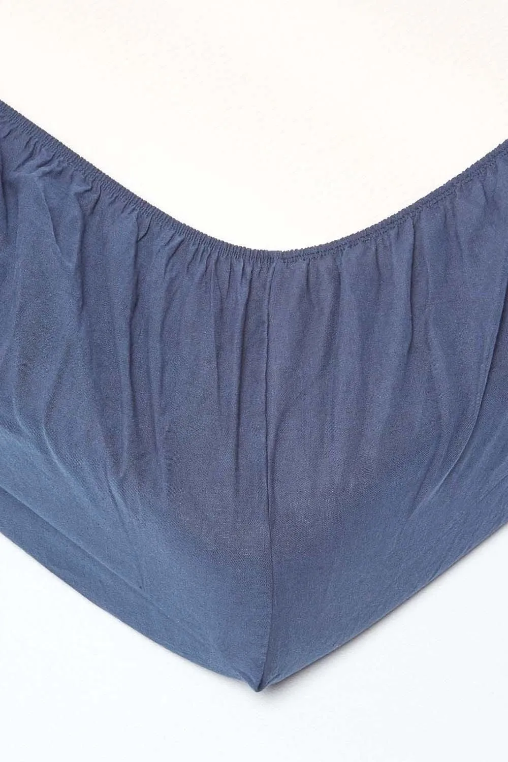 Homescapes Soft Linen Fitted Cot Sheet, Pack of 2 in Navy 4