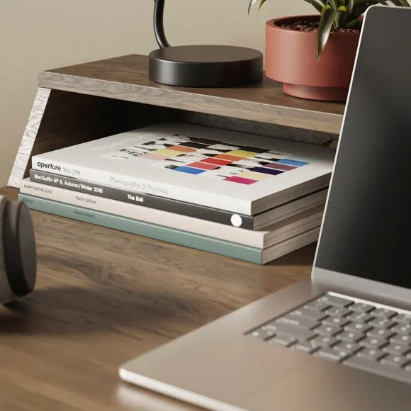 Markus Desk 4