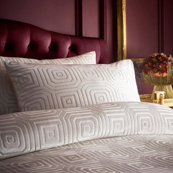 Laurence Llewelyn-Bowen Emile Duvet Cover & Pillowcase Set 2