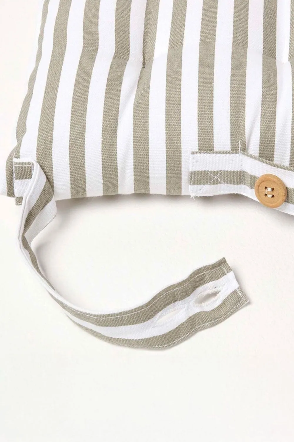 Homescapes Set of 4 Grey Stripe Seat Pad with Button Straps 100% Cotton 40 x 40 cm 5