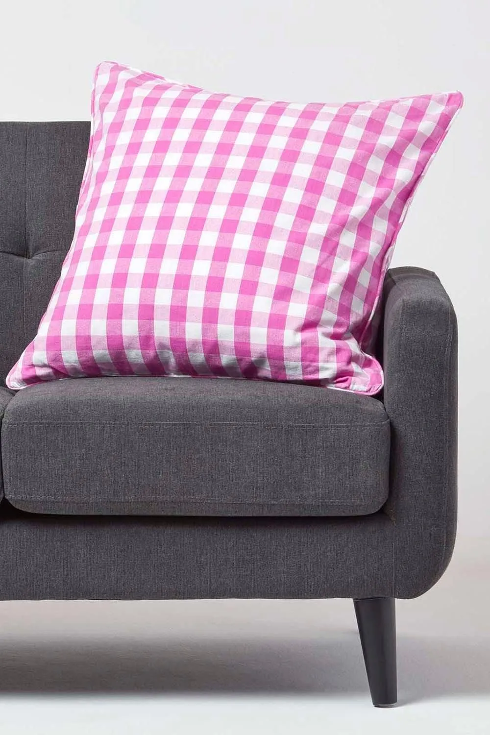 Homescapes Block Check Cotton Gingham Cushion Cover in Pink 2