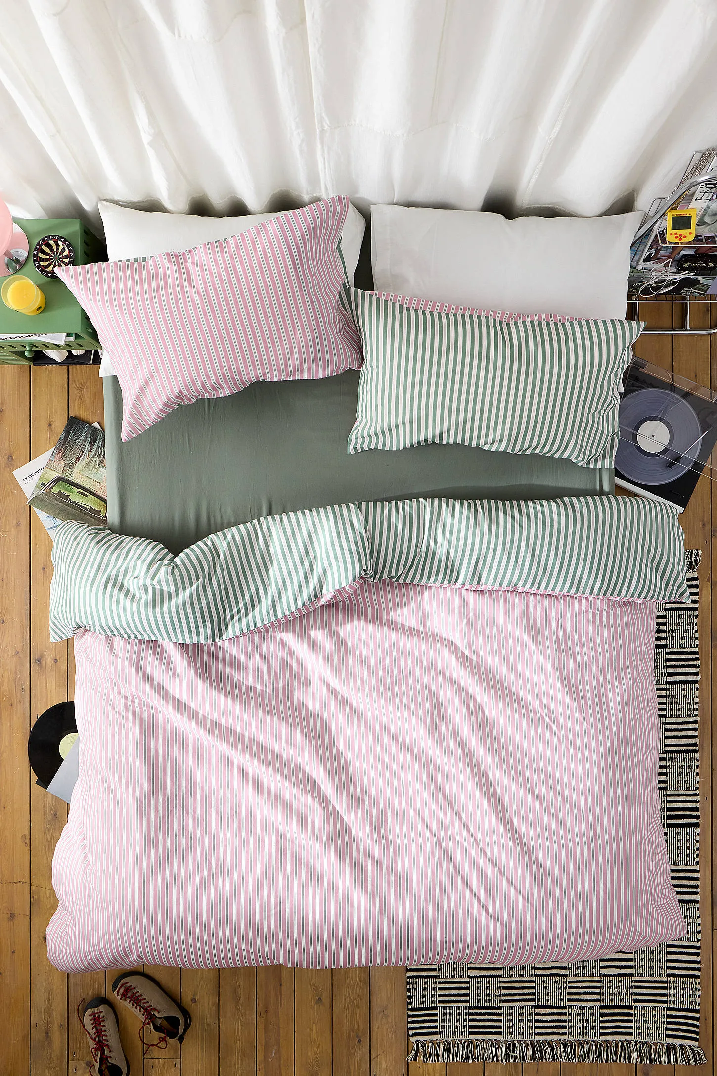 Pink & Green Stripe Reversible Duvet Set - Green 2