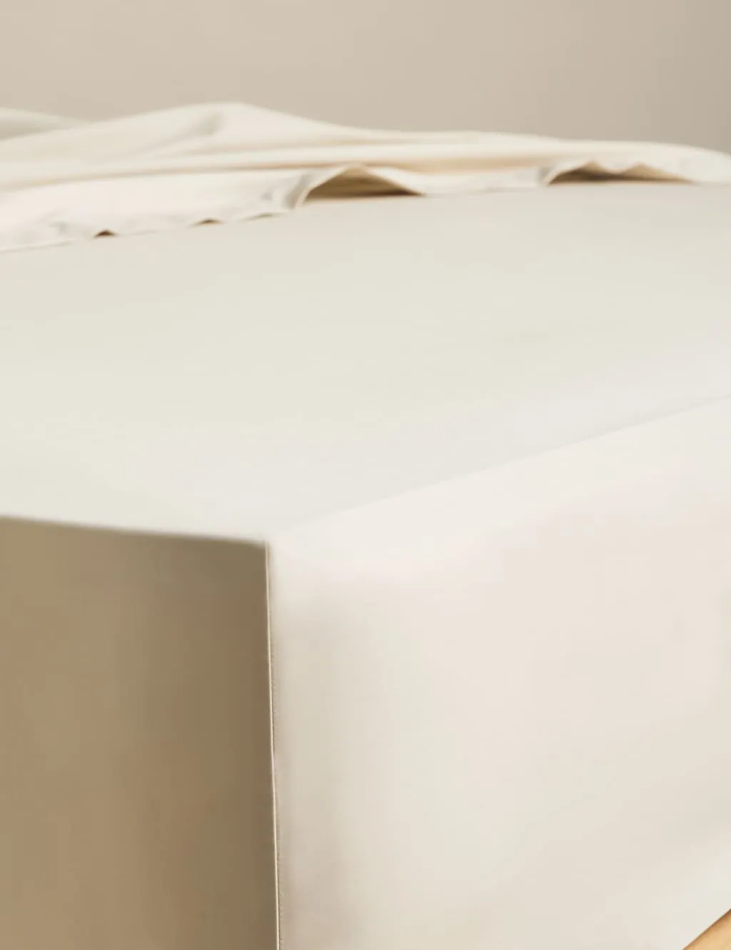 M&S Egyptian Cotton 230 Thread Count Crisp Extra Deep Fitted Sheet Champagne