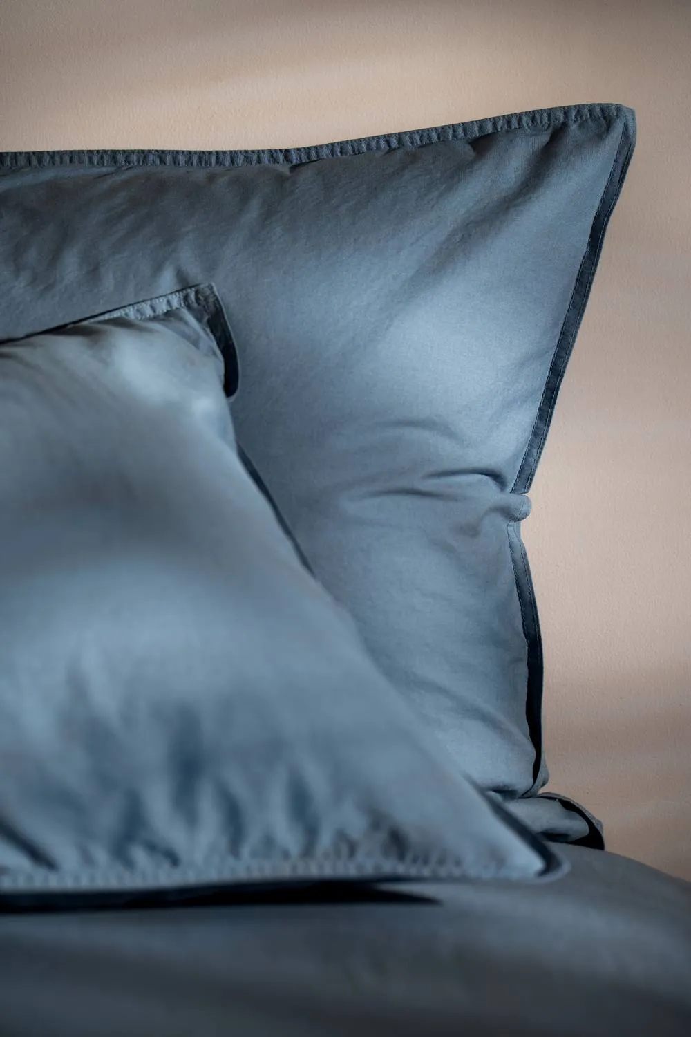 Soak&Sleep Storm Blue Stonewashed Cotton Housewife Pillowcase Pair