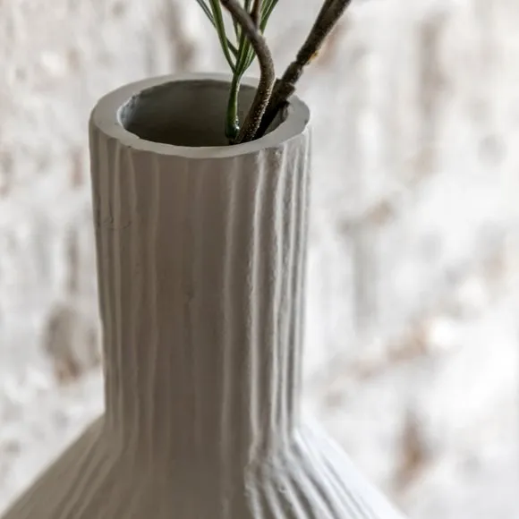 Crossland Grove Poissy Ribbed Cast Metal Vast Parchment H380Mm, White 2