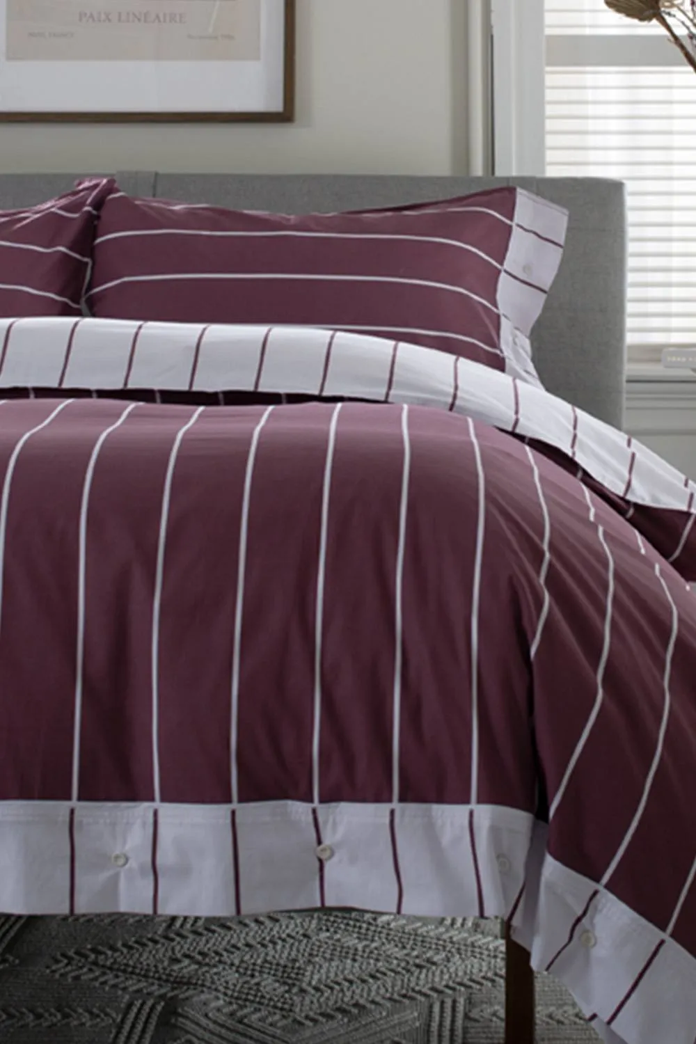 The Lyndon Company Next Level 100% Duvet Cover Set with Cuff Detailing in Burgundy 2