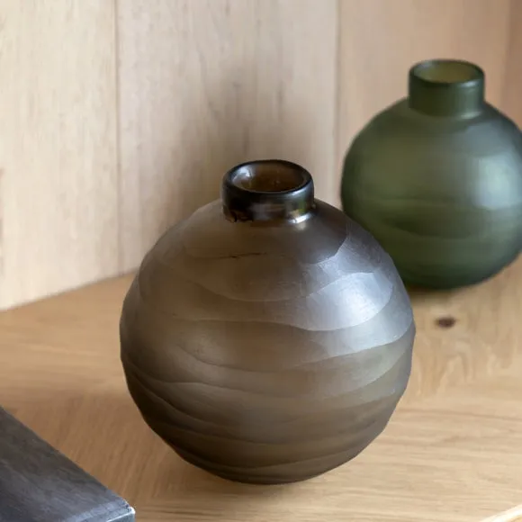 Cedar & Sage Bevelled Glass Globe Vase 1