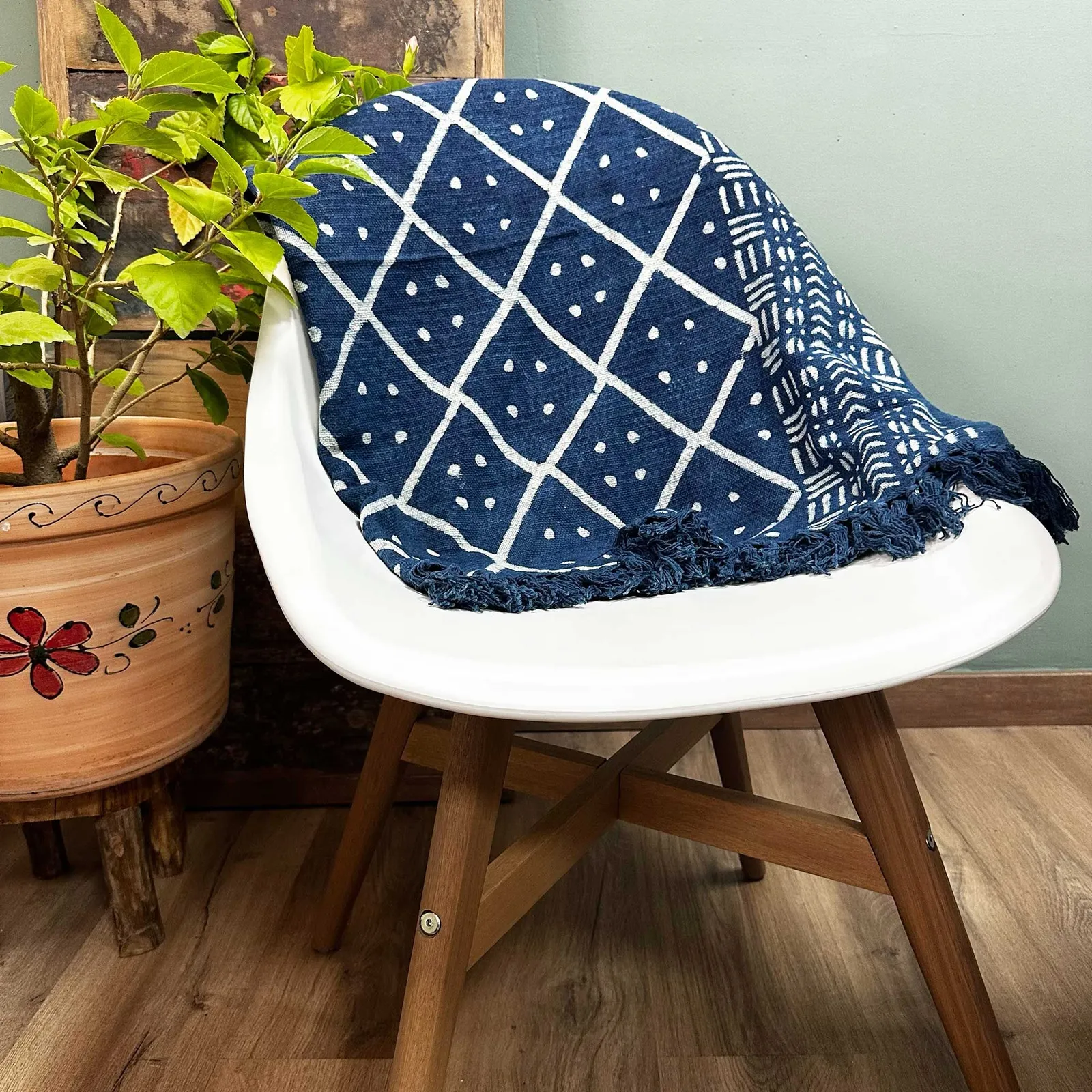 KDMD Handmade Indigo Throw - 170x120cm - Midnight Heerak in Blue