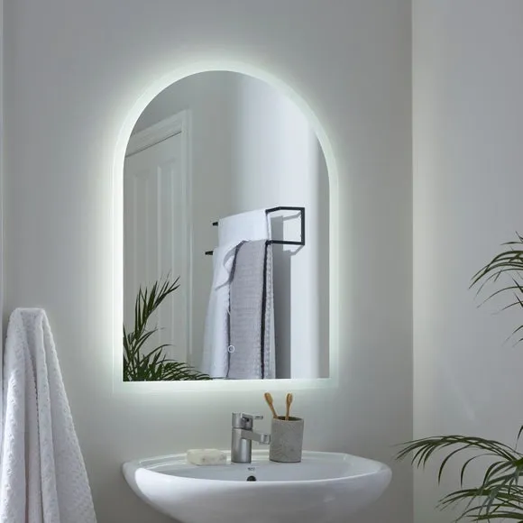 Arched Light Up Wall Mirror 2