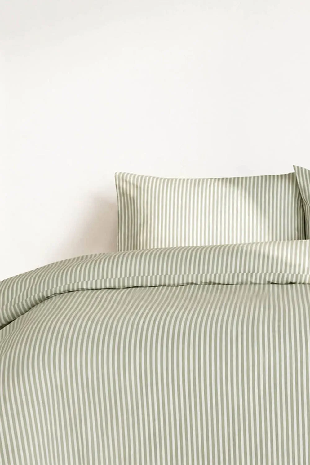 Martex Studio Edition Pinstripe Duvet Cover Set in Green 2