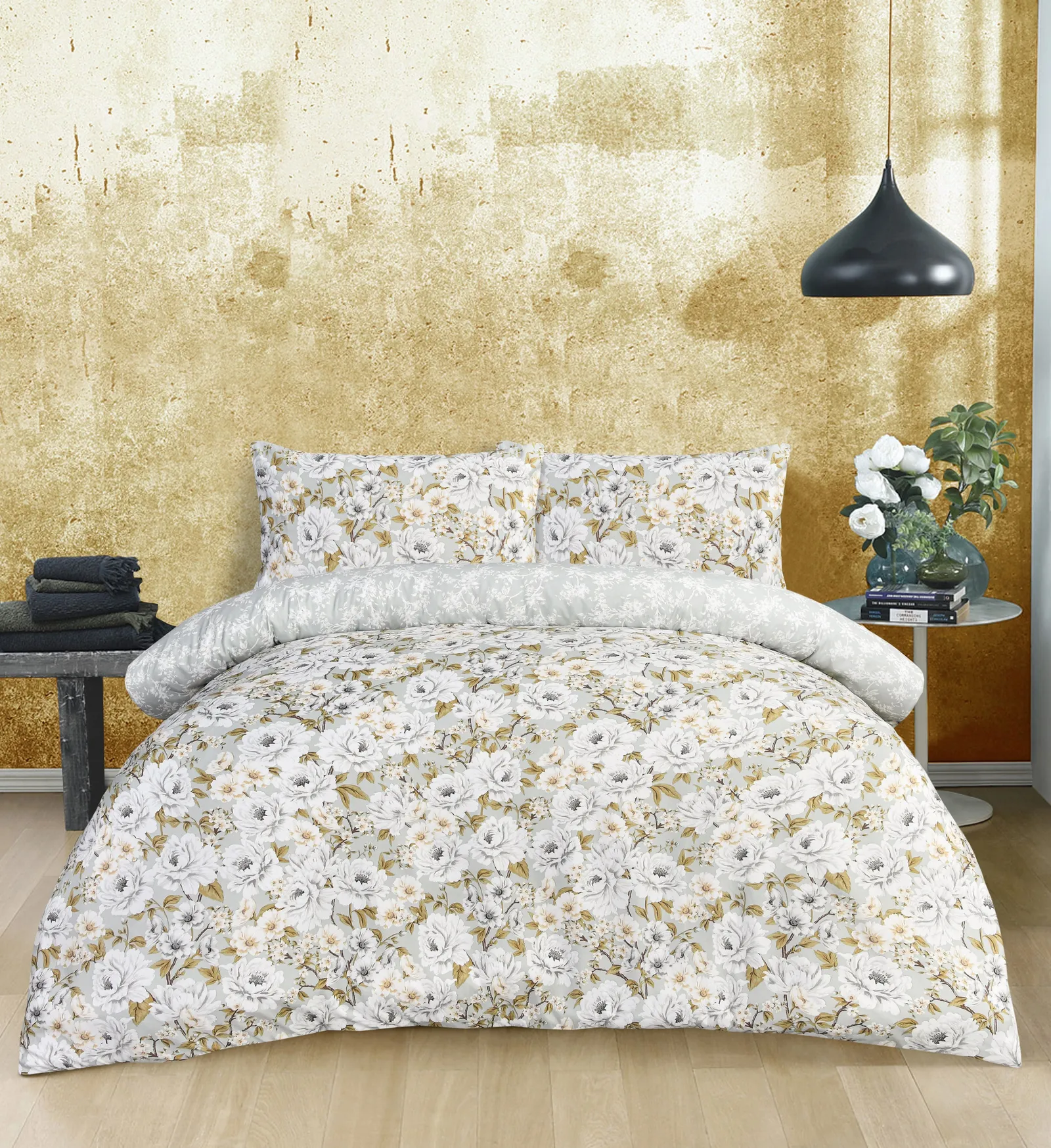 Smart Living Luxury Soft Reversible Elegant Blooms Complete Bedding Set in Green 1