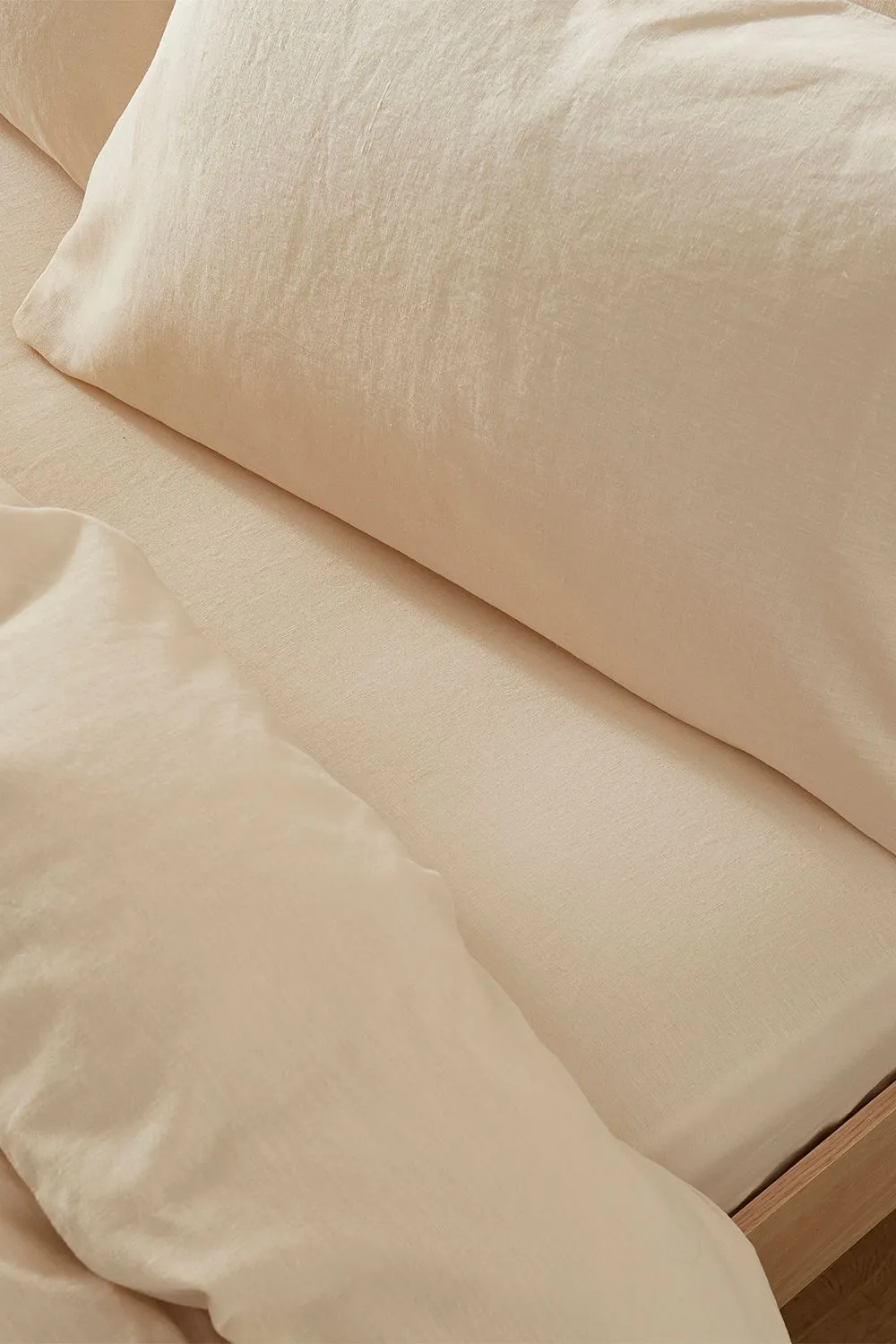 Martex Touch of Linen Fitted Sheet in Cream 4
