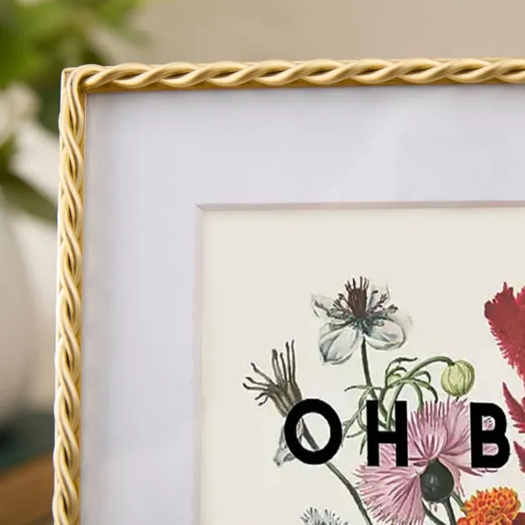 Twisted Frame Metal Photo Frame 2