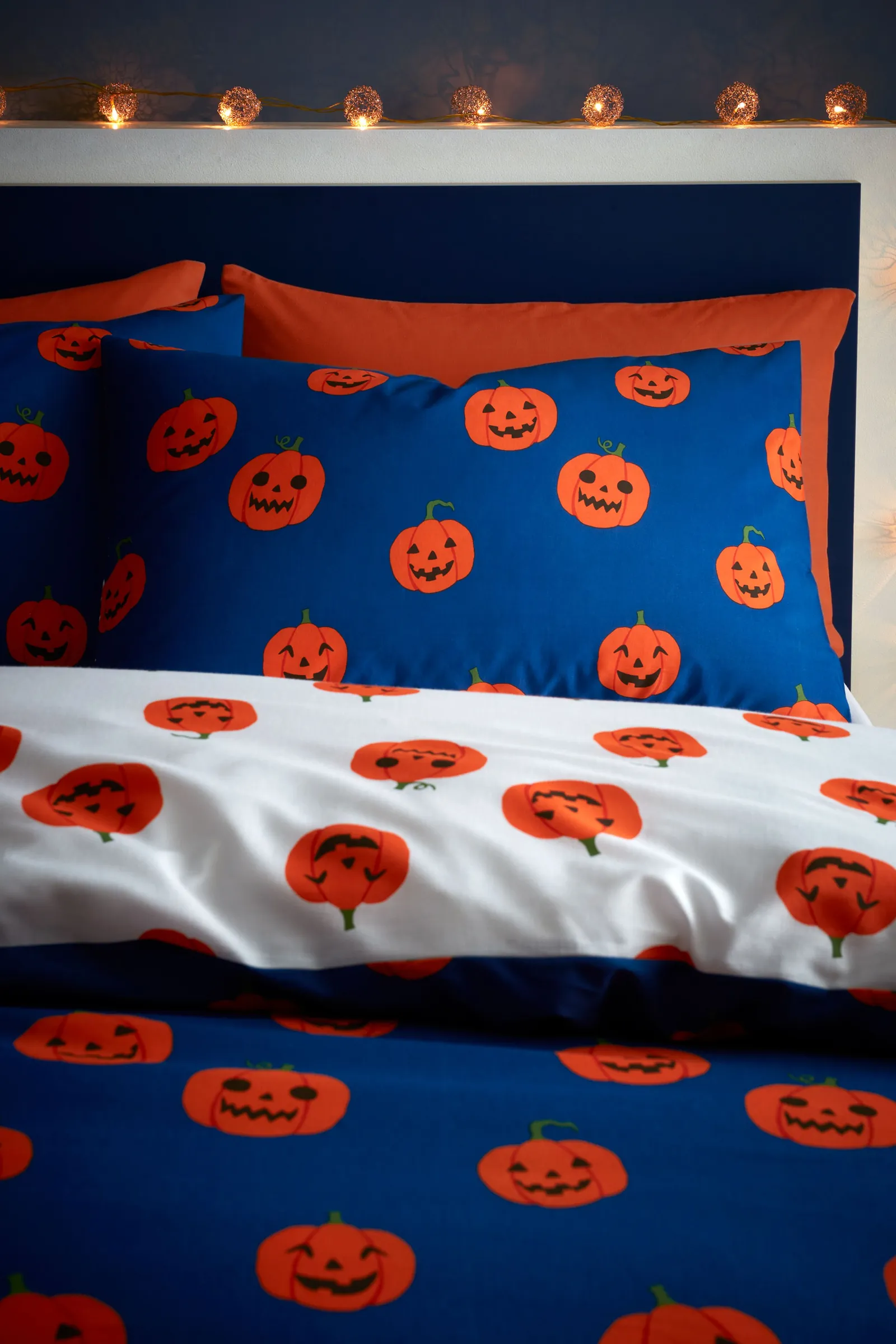 Catherine Lansfield Halloween Pumpkins Reversible Duvet Cover Set in Navy 3